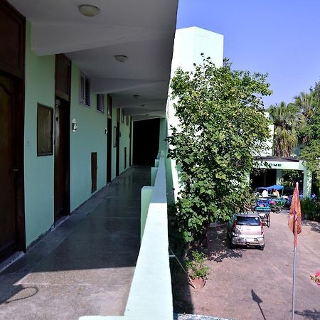Hotel Bharatpur Ashok Bagian luar foto