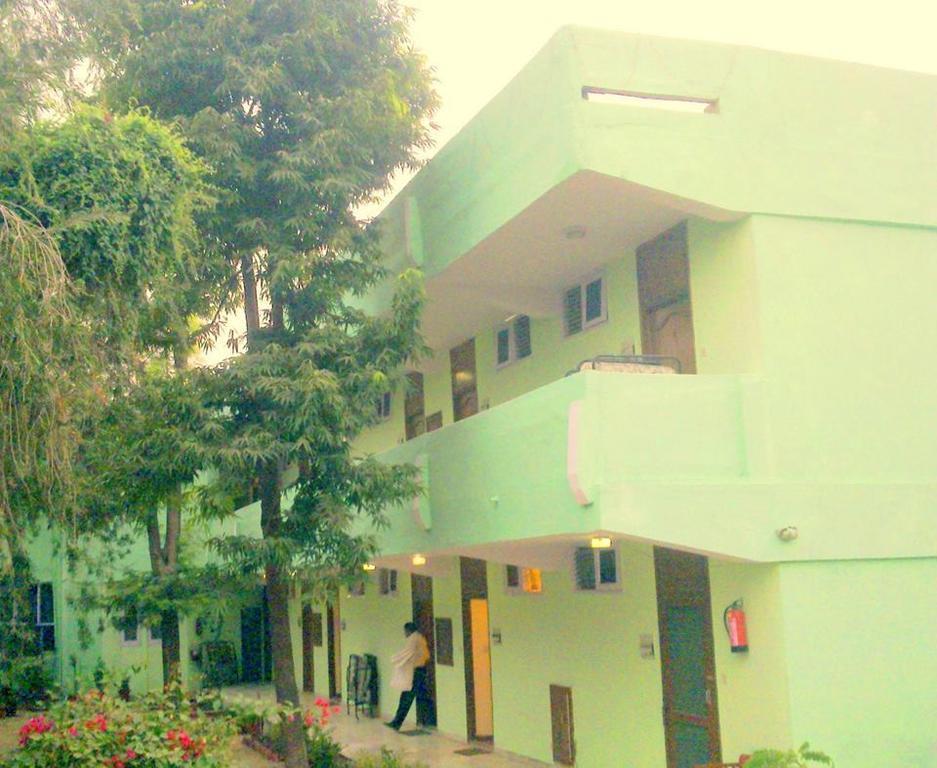 Hotel Bharatpur Ashok Bagian luar foto