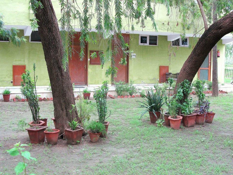 Hotel Bharatpur Ashok Bagian luar foto