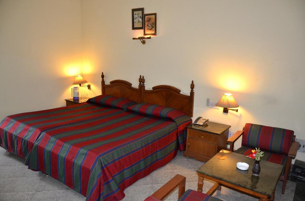 Hotel Bharatpur Ashok Bagian luar foto