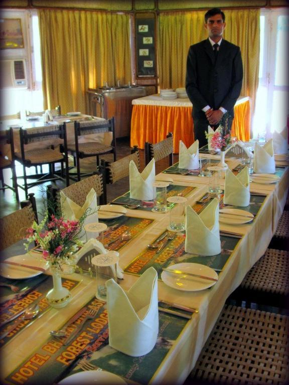 Hotel Bharatpur Ashok Bagian luar foto
