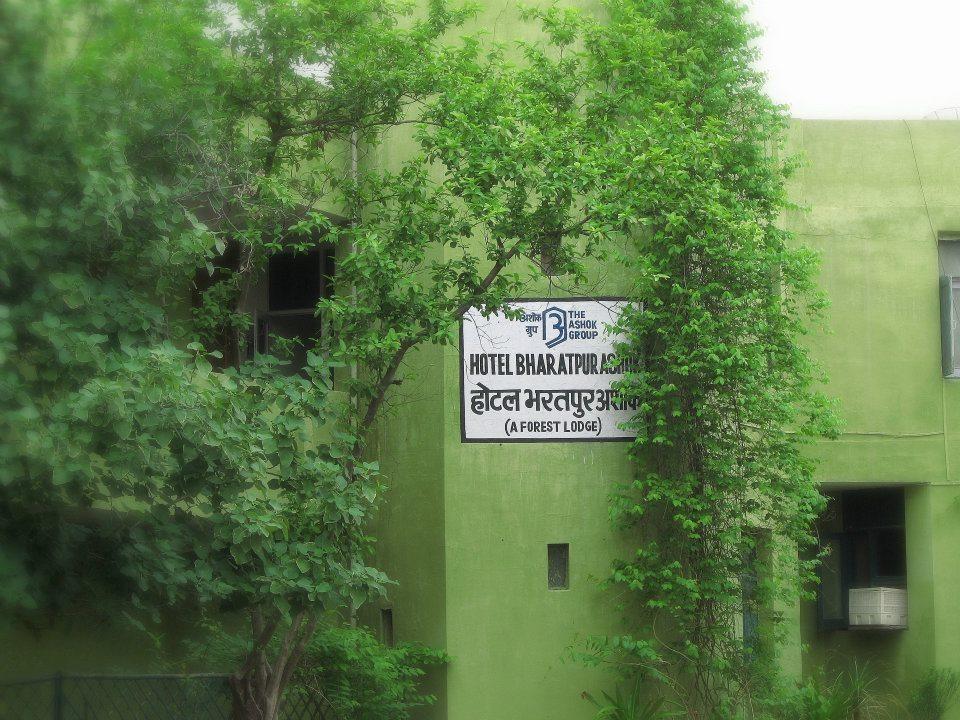 Hotel Bharatpur Ashok Bagian luar foto
