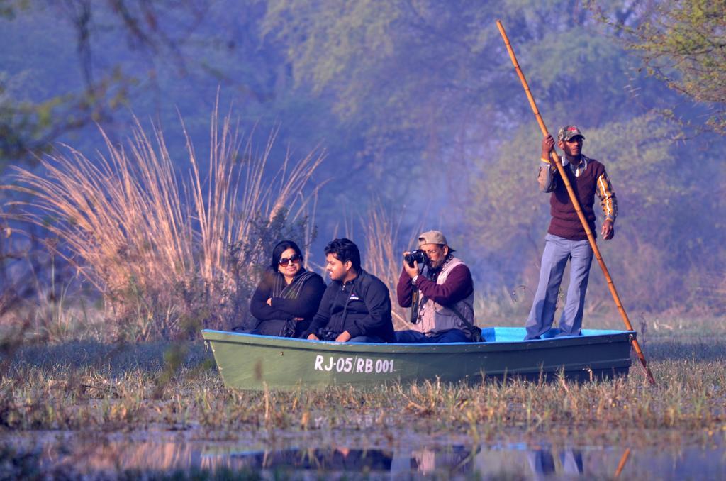 Hotel Bharatpur Ashok Bagian luar foto